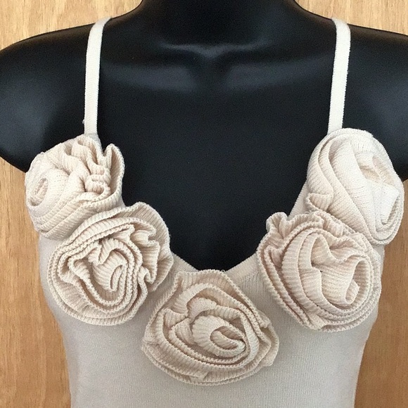 Lizette Floral Bodysuit - Picture 2 of 10